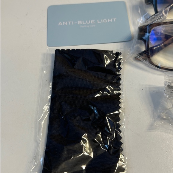 Gaoye Blue Light Blocking Glasses Set - Picture 4 of 7